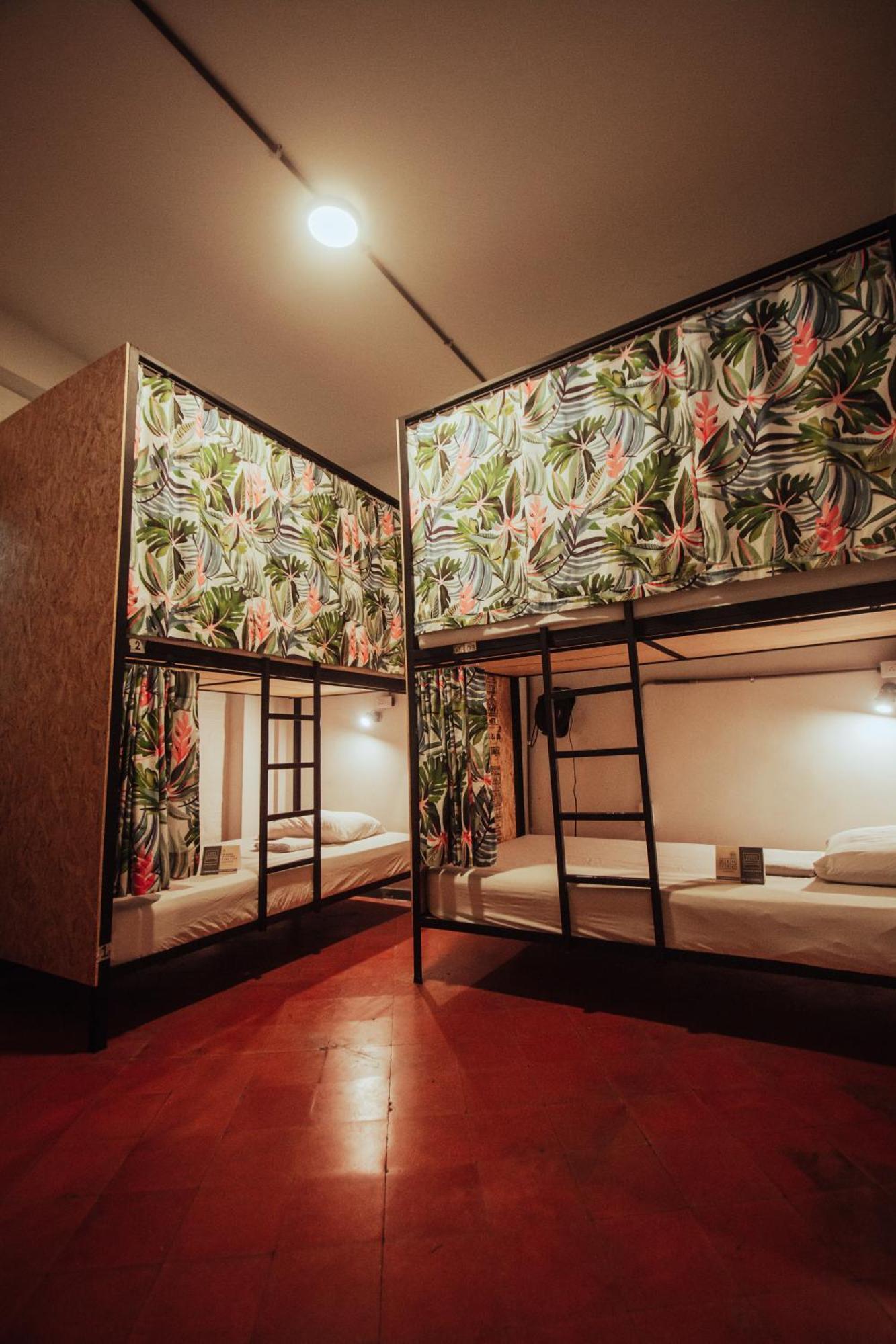 Centro Hostel Медельин Экстерьер фото
