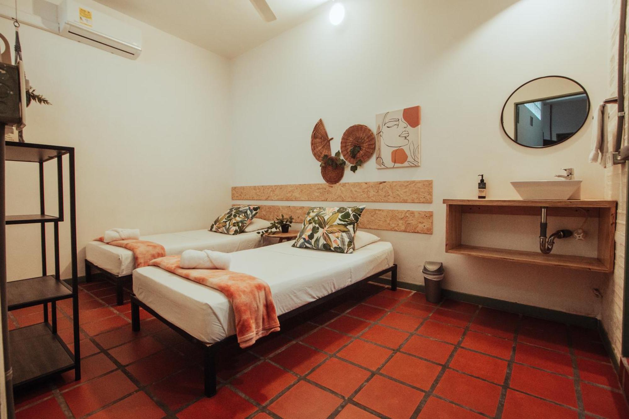 Centro Hostel Медельин Экстерьер фото